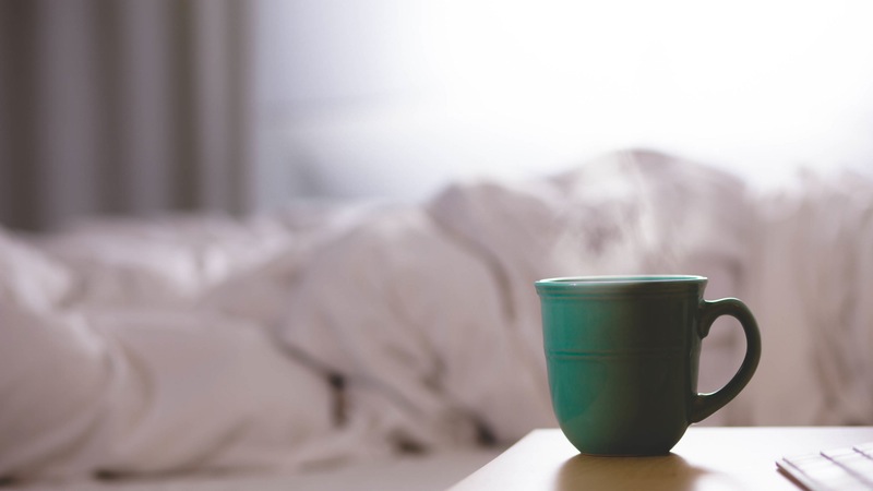 10 redenen om 's morgens warm water te drinken