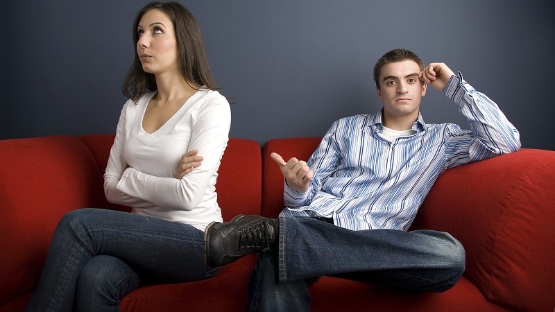 7 tekenen dat de ruzie tussen jou en je partner ongezond is