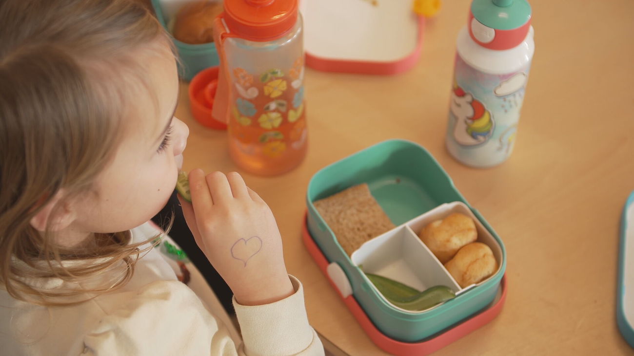 Peiling: 44 procent ouders wil broodtrommel inruilen voor gezonde schoollunch