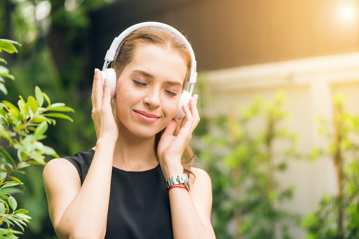 Muziek luisteren voornaamste manier om jezelf te troosten