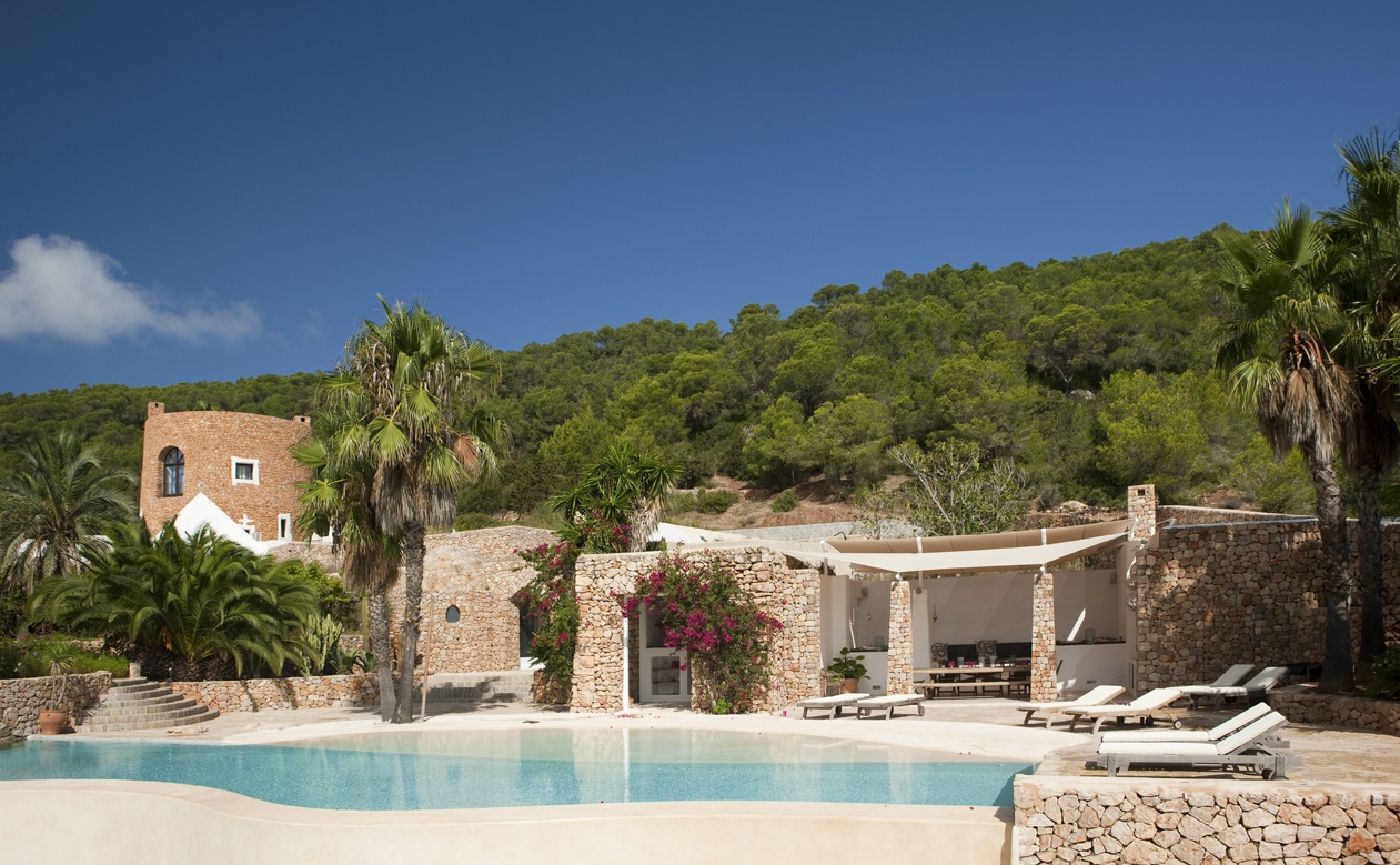 De 5 voordelen van een vakantiehuis huren op Ibiza