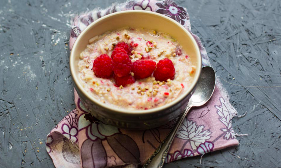 Zelfgemaakte Bircher muesli: de Zwitserse ontbijtklassieker