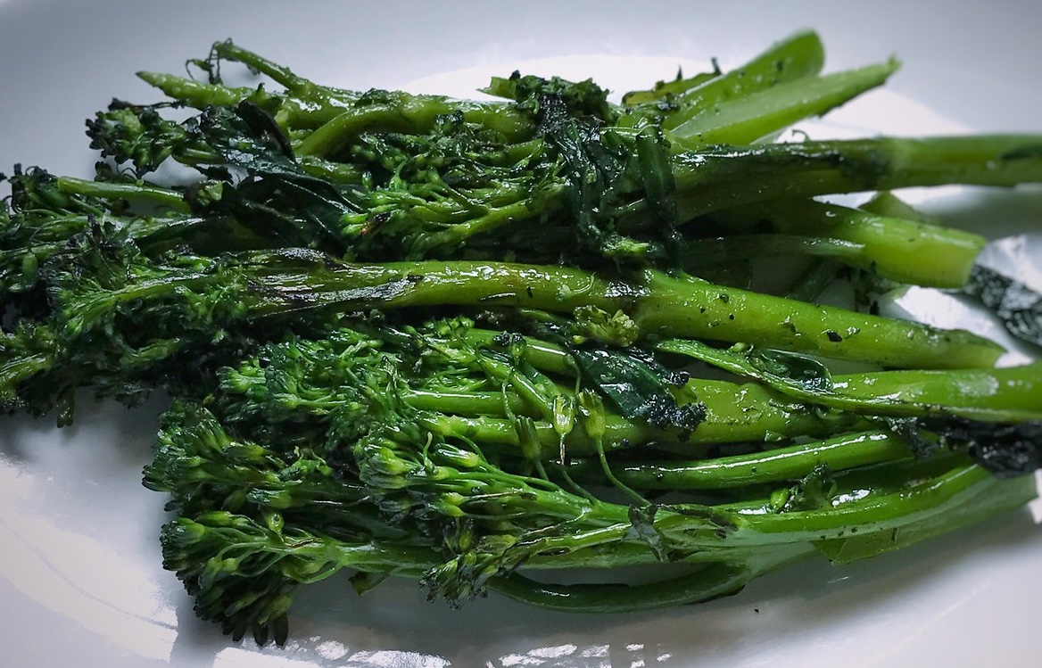 Aspergebroccoli: genieten van steel tot bloem